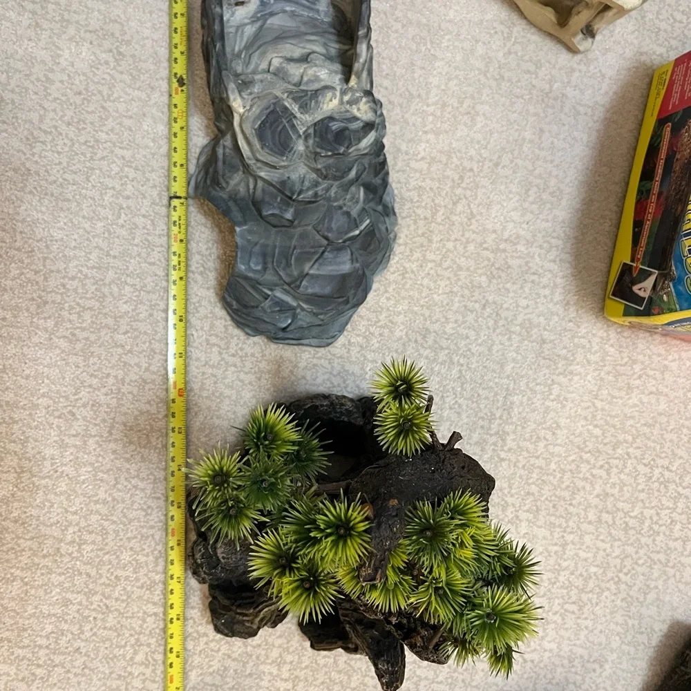 Reptile and aquarium items